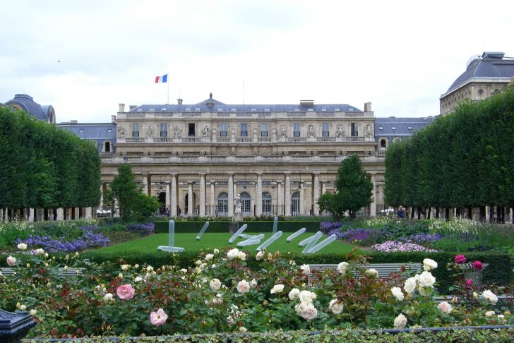 Jardin Royal Beau File 01 Palais Royal Wikimedia Mons